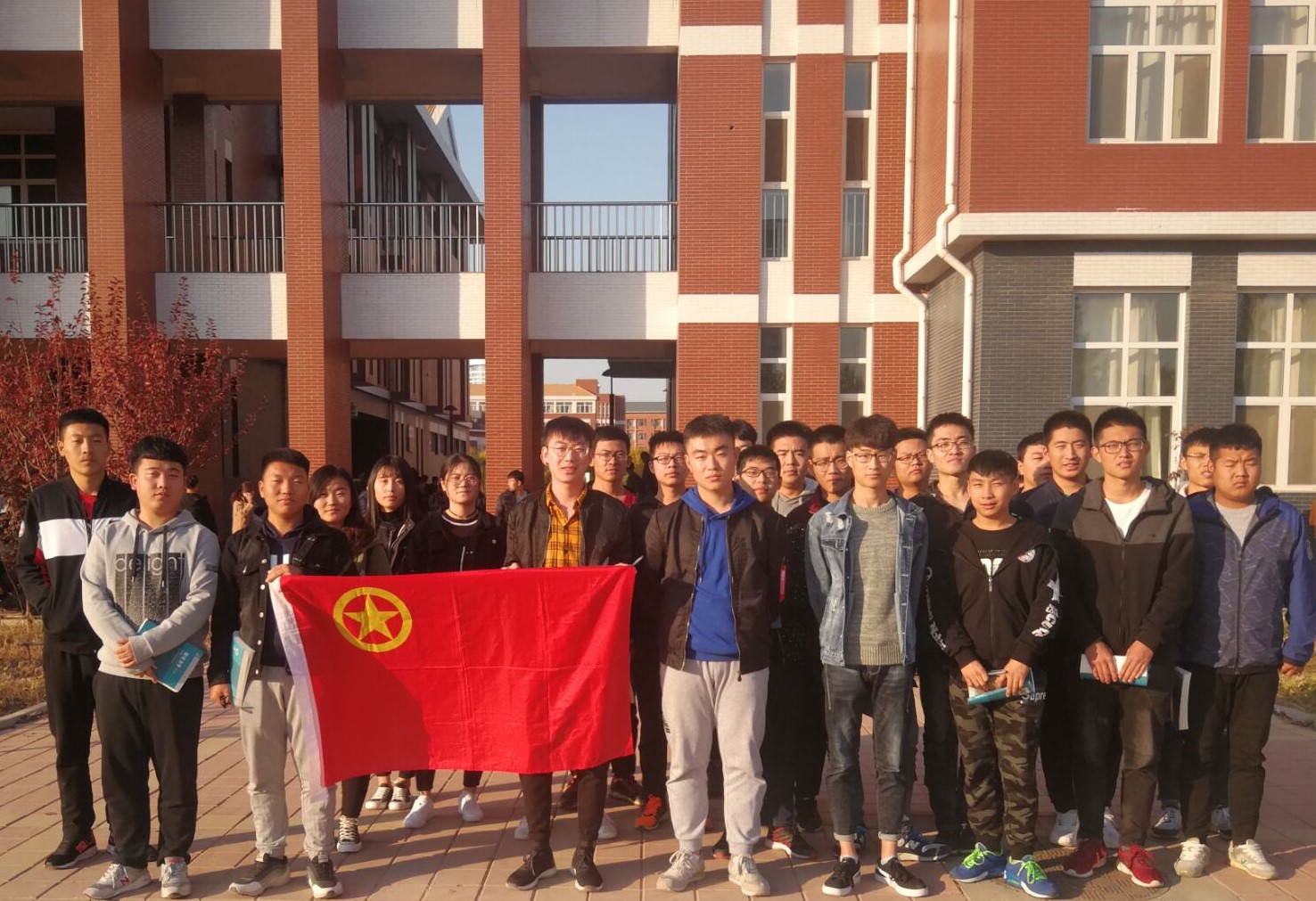 道本1701团日活动照片.jpg 雷火电竞亚洲官网